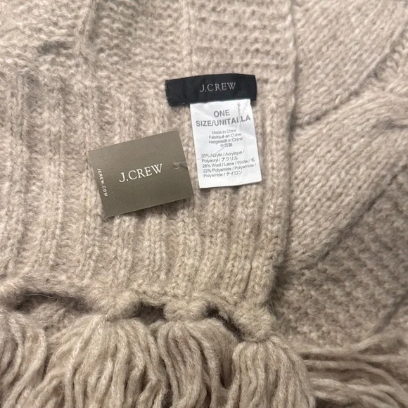 J. Crew Beige Cable Knit chunky scarf - Picture 4 of 7
